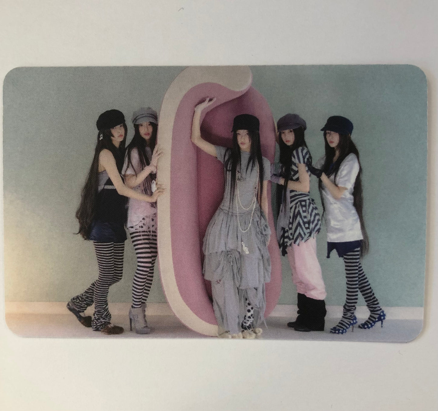 ILLIT - BOMB Apple Music Photocards