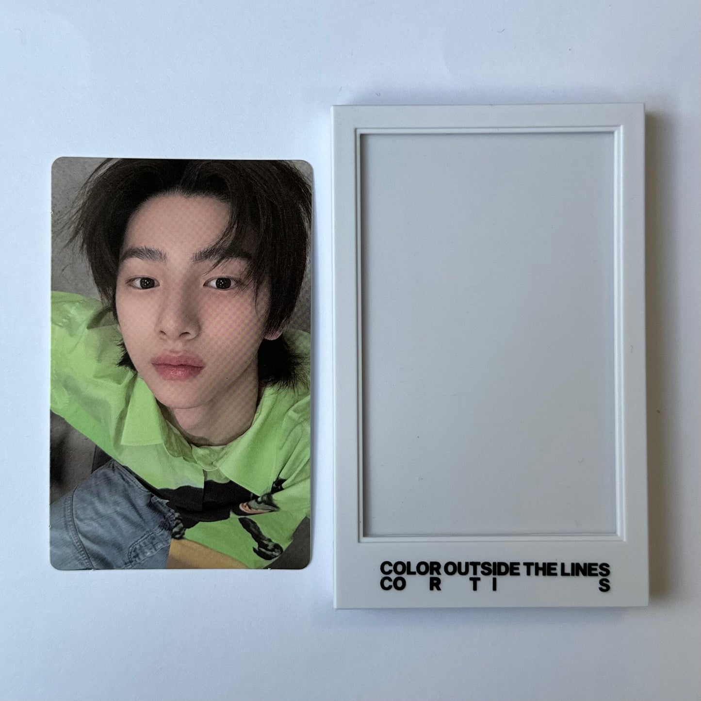 CORTIS - 'COLOR OUTSIDE THE LINES' Weverse Photo Frame & Photocard