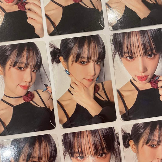 Yena - Love War Withmuu Photocards