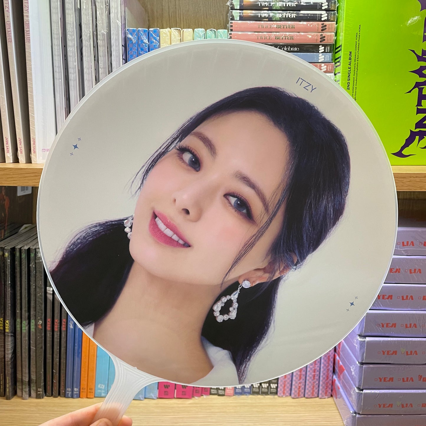 ITZY - Checkmate World Tour Pickets