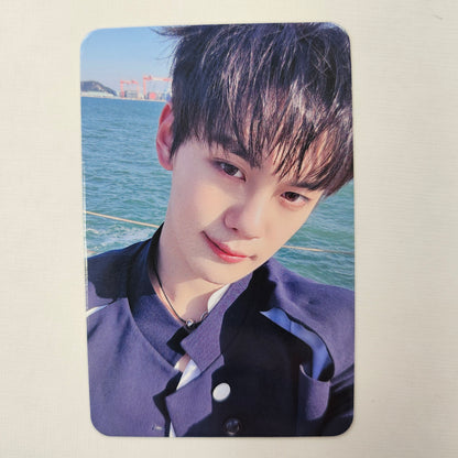 ZEROBASEONE - YOU HAD ME AT HELLO Soundwave Preorder Photocard