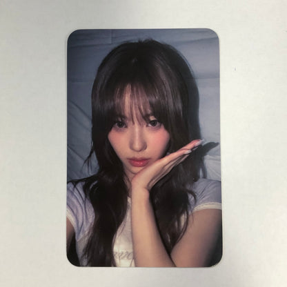 IZNA- N/a Soundwave Pre-order Benefit Photocard