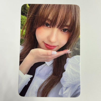 IZNA- N/a Withmuu Pre-order Benefit Photocard