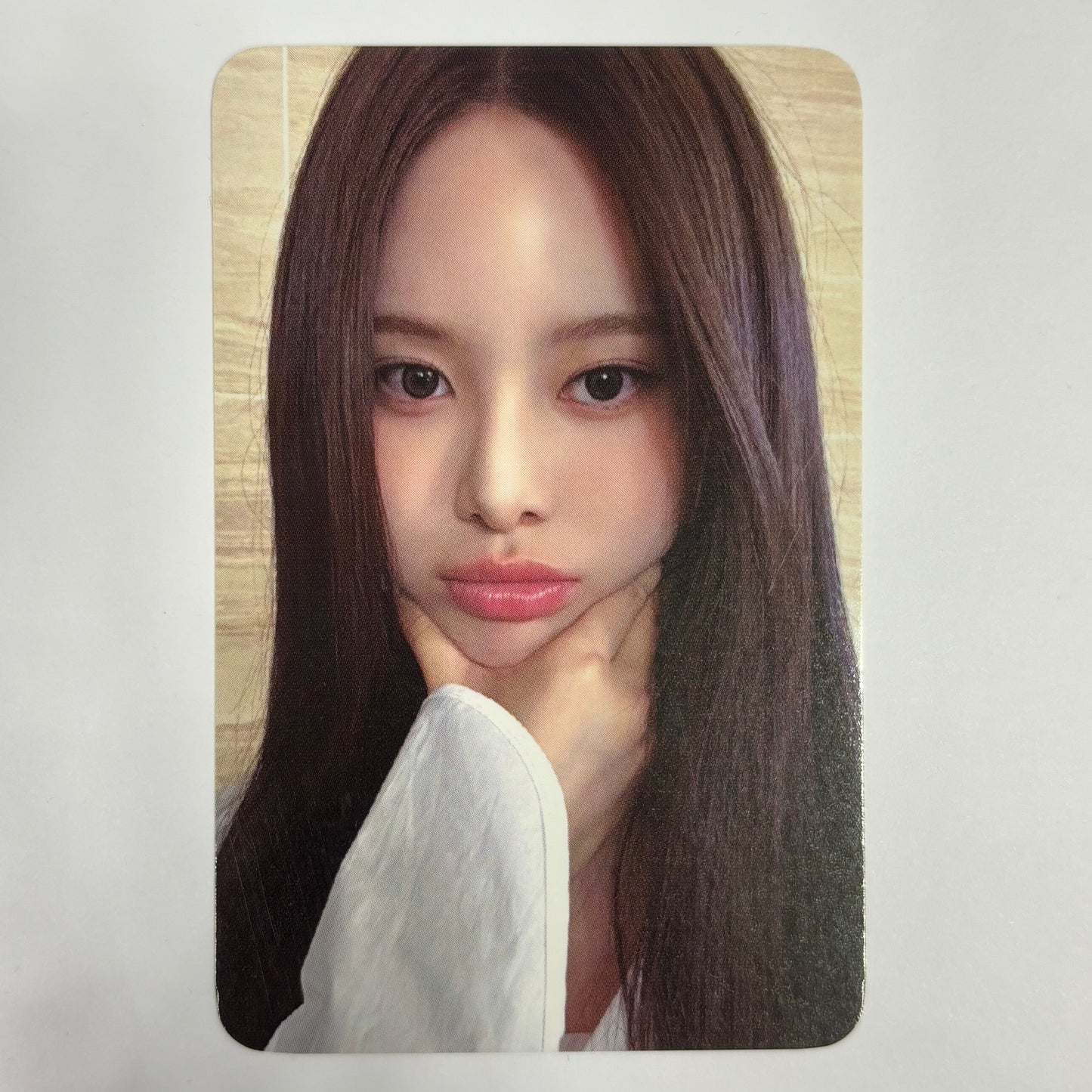 IZNA- N/a Withmuu Pre-order Benefit Photocard