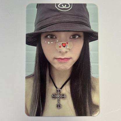ITZY- Official Album/MD Photocards (Yuna)
