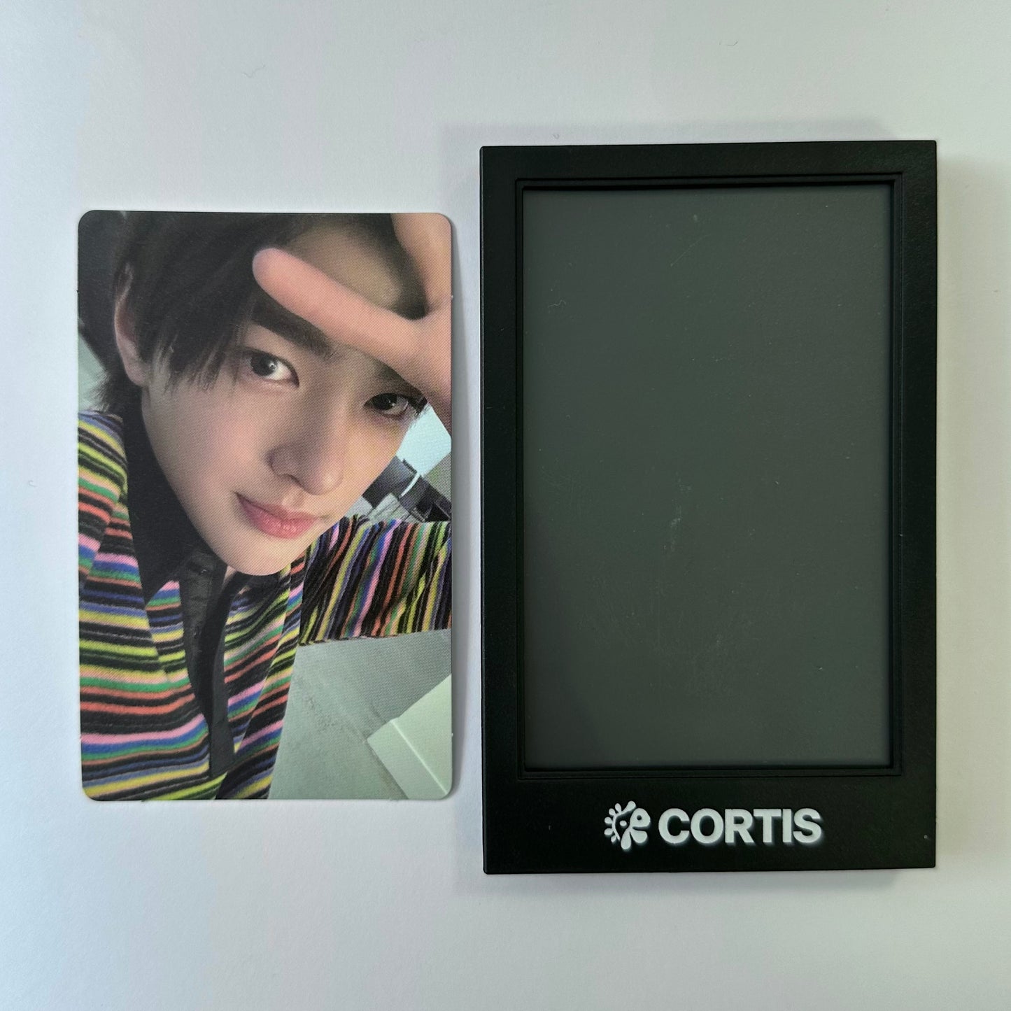CORTIS - 'COLOR OUTSIDE THE LINES' Weverse Photo Frame & Photocard