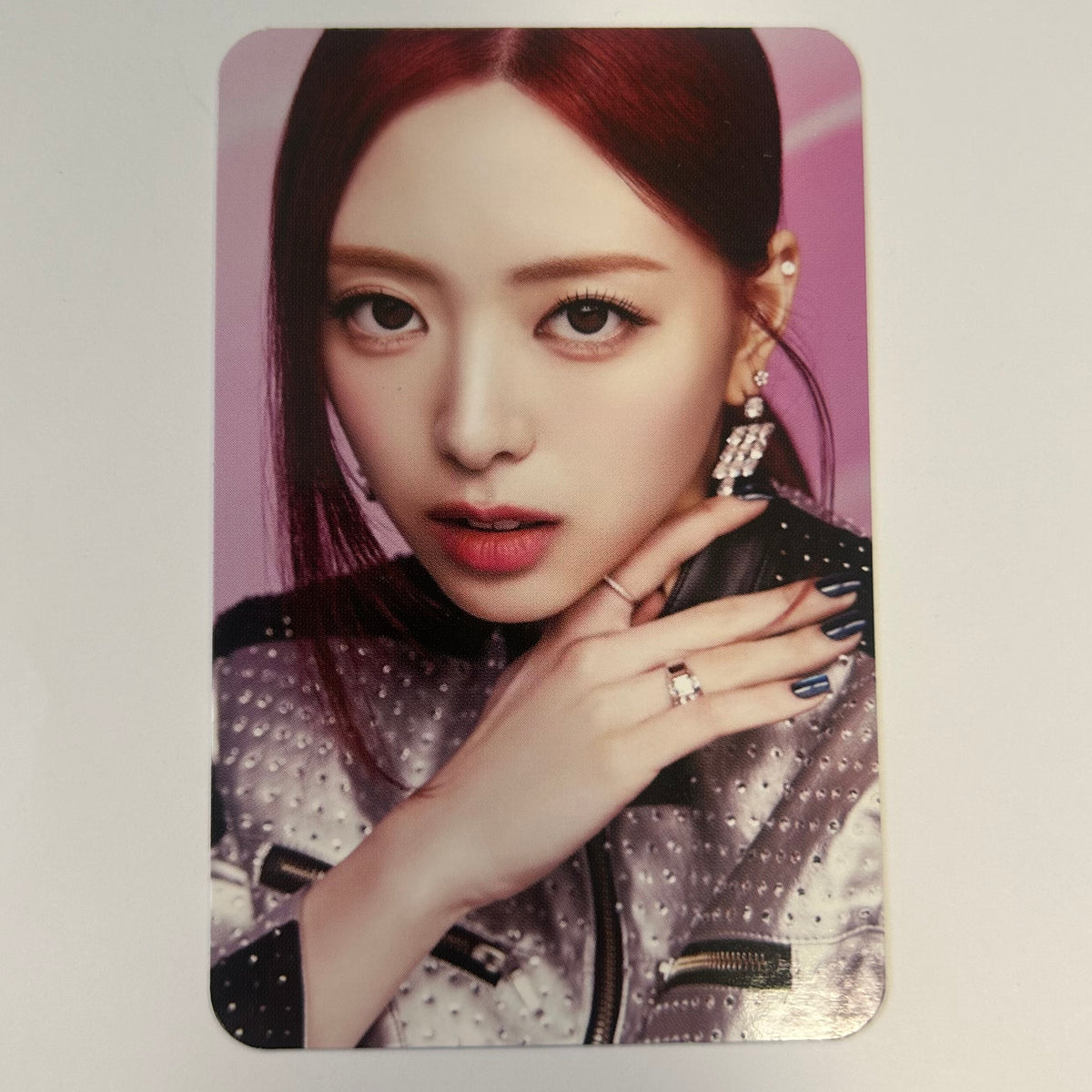ITZY- Official Album/MD Photocards (Yuna)