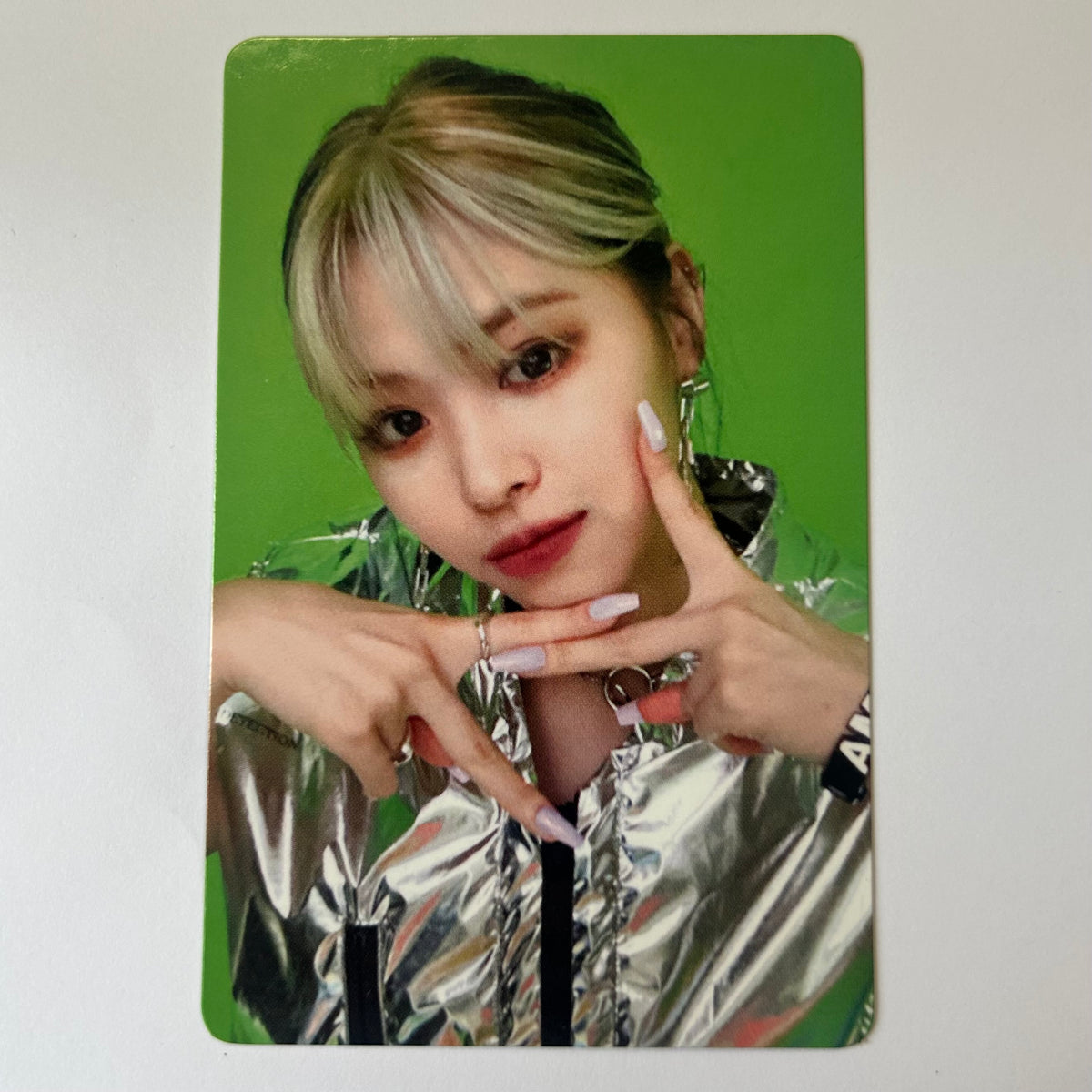 ITZY- Official Album/MD Photocards