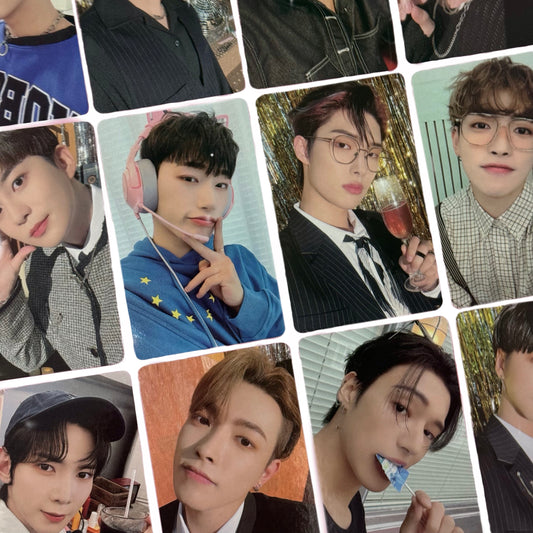 ATEEZ - 2023 SEASON'S GREETINGS Photocard