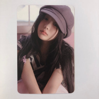 ILLIT - BOMB Apple Music Photocards