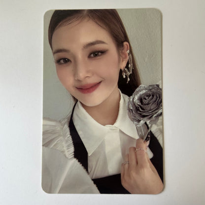 ITZY- Official Album/MD Photocards