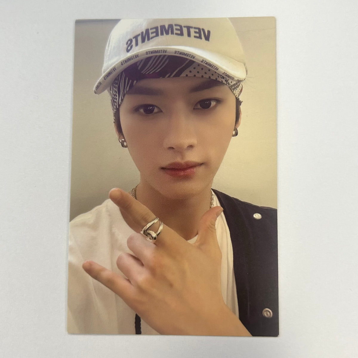 Stray Kids - Official Album Photocards (Lee Know)