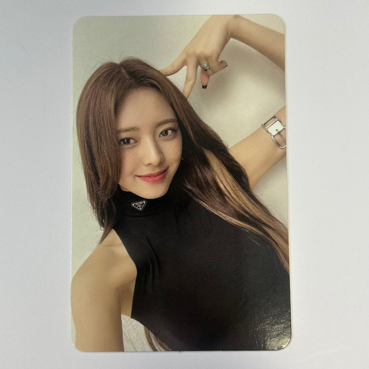 ITZY- Official Album/MD Photocards (Yuna)