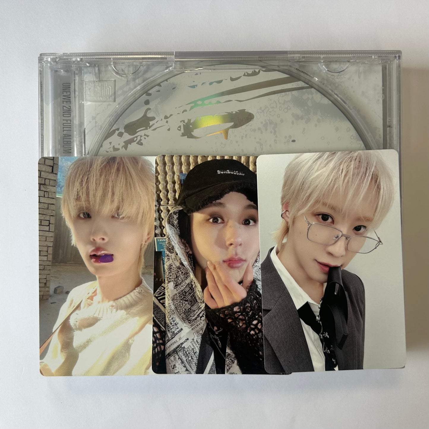[DAMAGED] ONEWE - WE : Dream Chaser (Dream Chaser Ver)