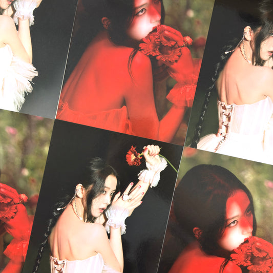 JISOO - 'ME' MINI POSTER