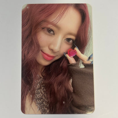 ITZY- Official Album/MD Photocards (Yuna)