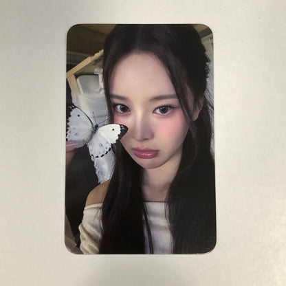 IZNA- N/a Soundwave Pre-order Benefit Photocard