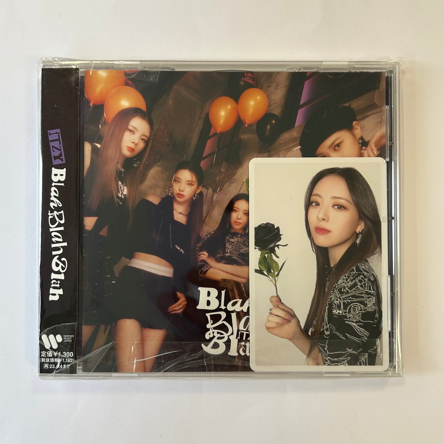 [DAMAGED] ITZY - Blah Blah Blah [Japanese Album] (Standard)