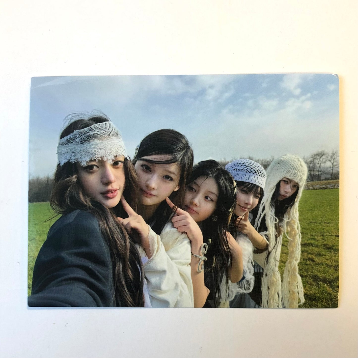 ILLIT - BOMB Stickers