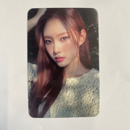 Weeekly - ColoRise Apple Music Lucky Draw Photocard