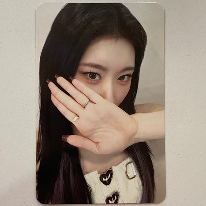 ITZY - Born To Be Makestar Round 2 Photocard