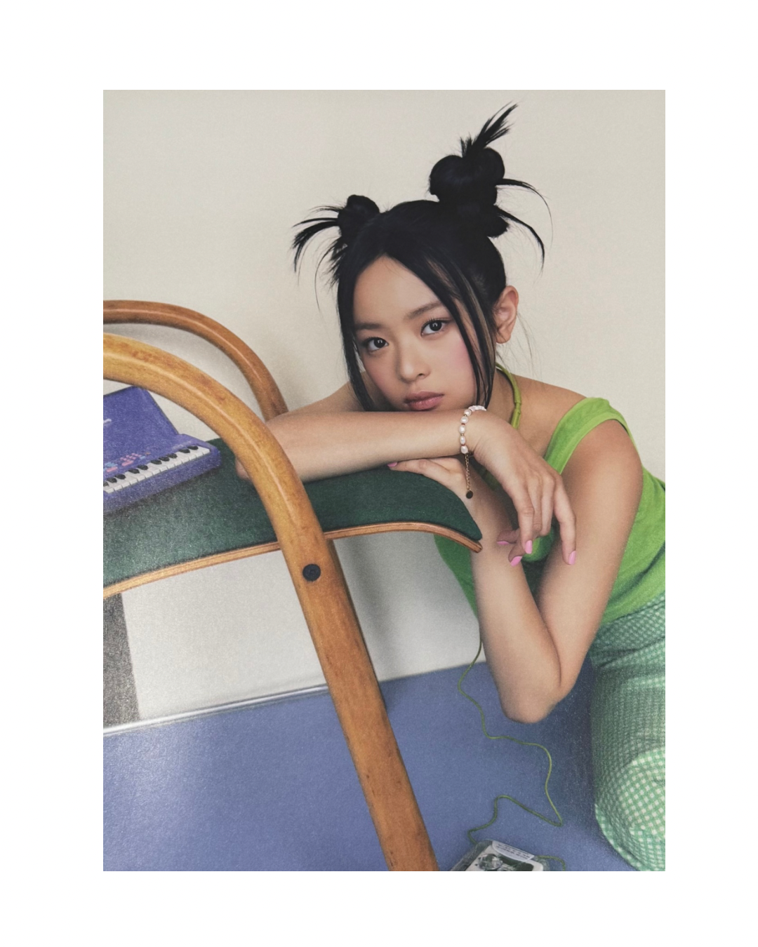 NEW JEANS - WELCOME TO ROOM 772 Mini Poster