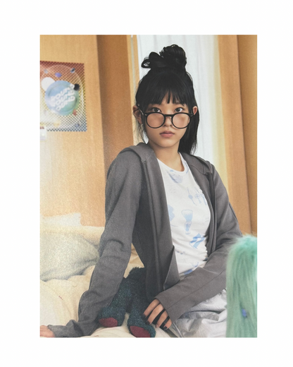 NEW JEANS - WELCOME TO ROOM 772 Mini Poster