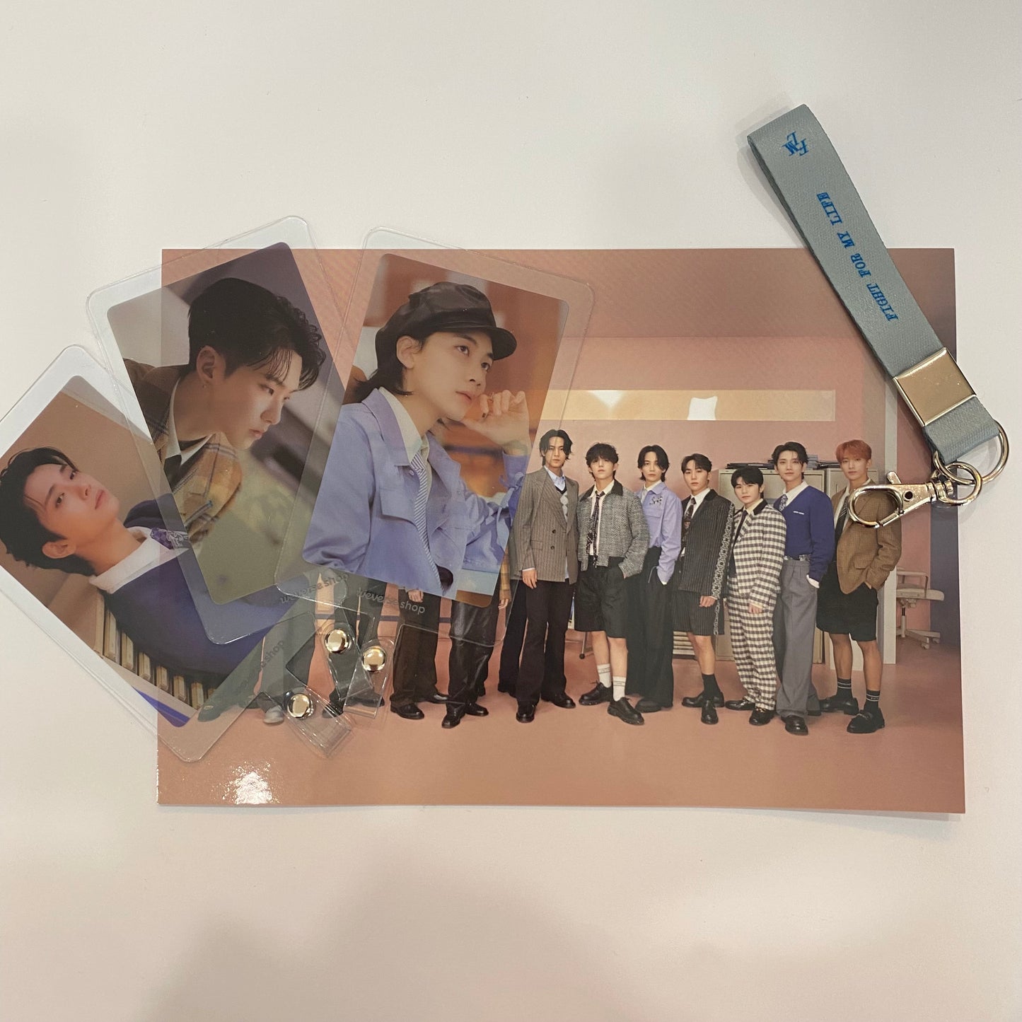 Seventeen - FML Weverse Postcard + Phone Tab