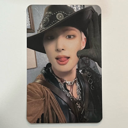 ATEEZ - The World EP.2: OUTLAW Mini Record Pre-Order Photocards