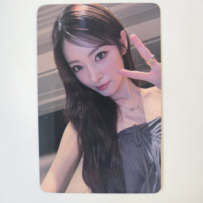 MEOVV - Official Lightstick FansLike Photocards