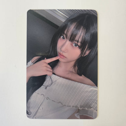 MEOVV - Official Lightstick FansLike Photocards