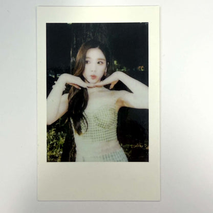LOONA- Official Pre-order/Lucky Draw photocards