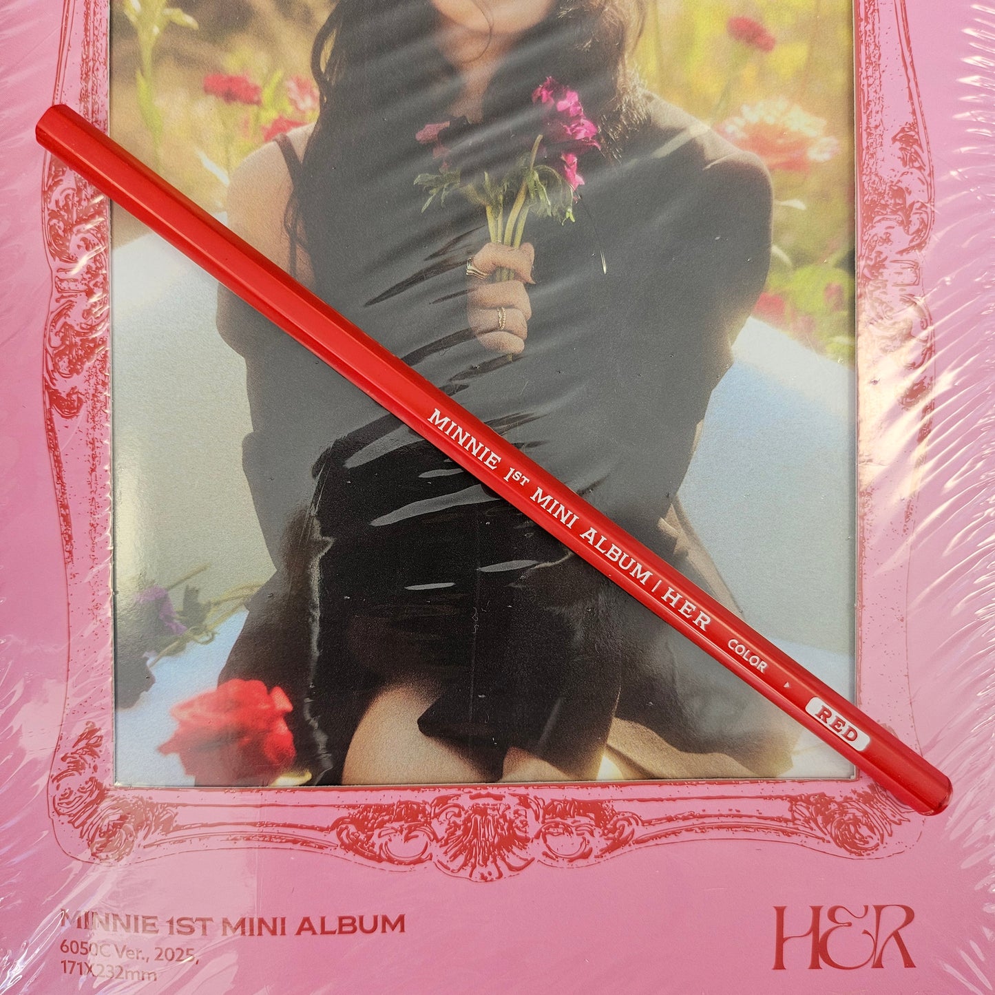MINNIE ((G)-IDLE) - 'HER' ALBUM PENCILS