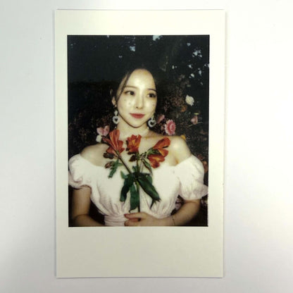 LOONA- Official Pre-order/Lucky Draw photocards