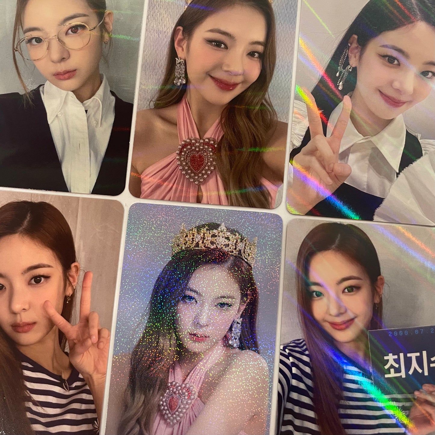 ITZY - Checkmate Preorder Photocards