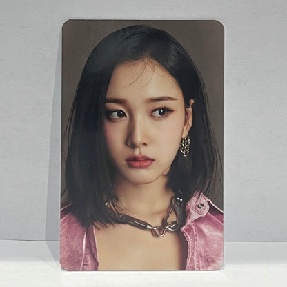 STAYC - YOUNG-LUV.COM Photocards