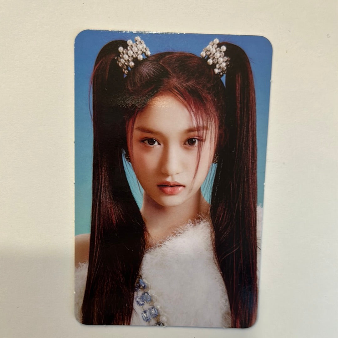 IVE - Love Dive Preorder Photocard