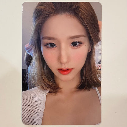 LOONA - World Tour Trading Cards