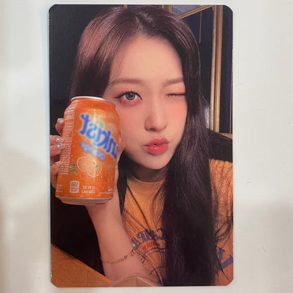 LOONA - World Tour Trading Cards