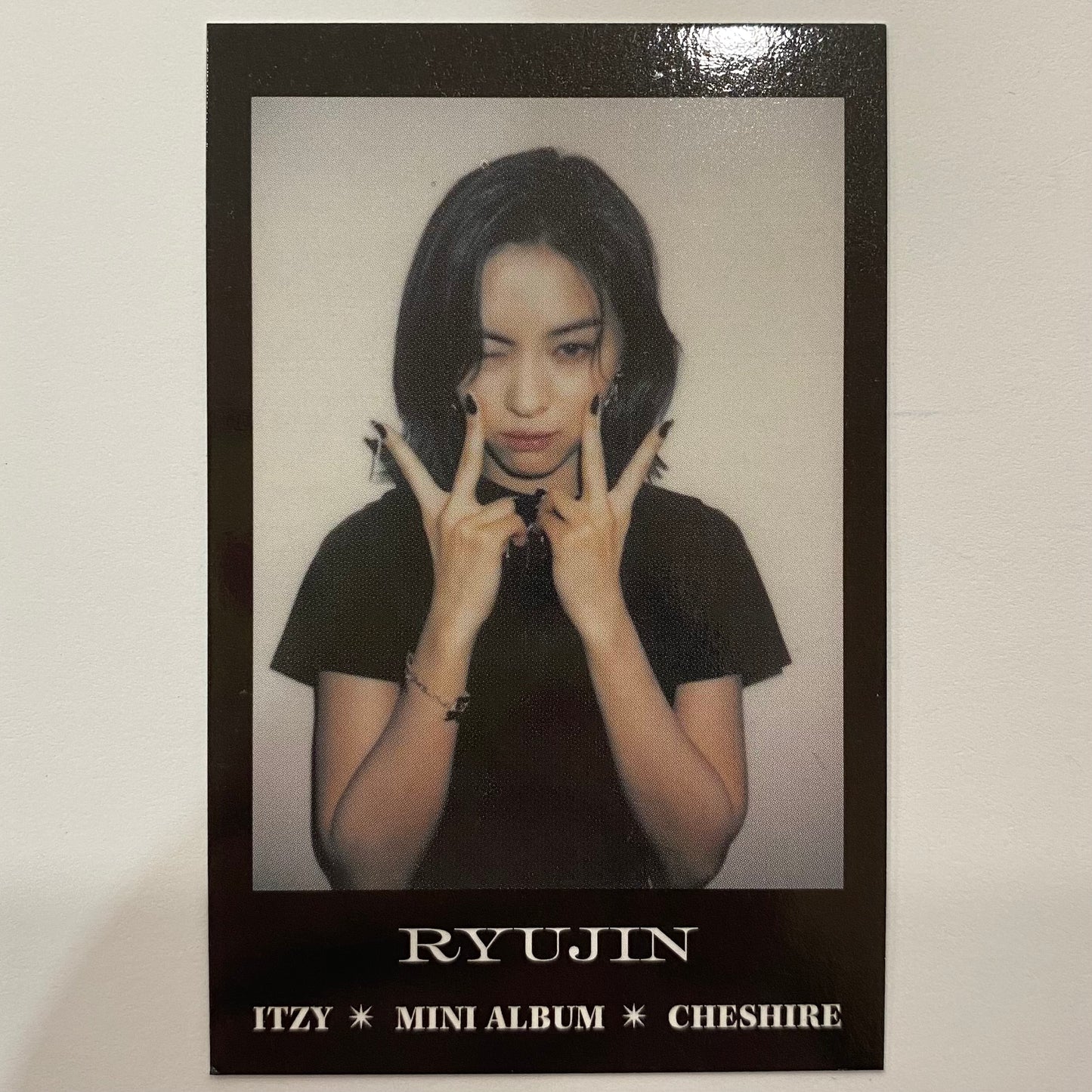 ITZY - Cheshire Soundwave Preorder Photocards