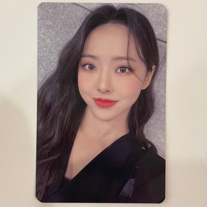 LOONA - World Tour Trading Cards