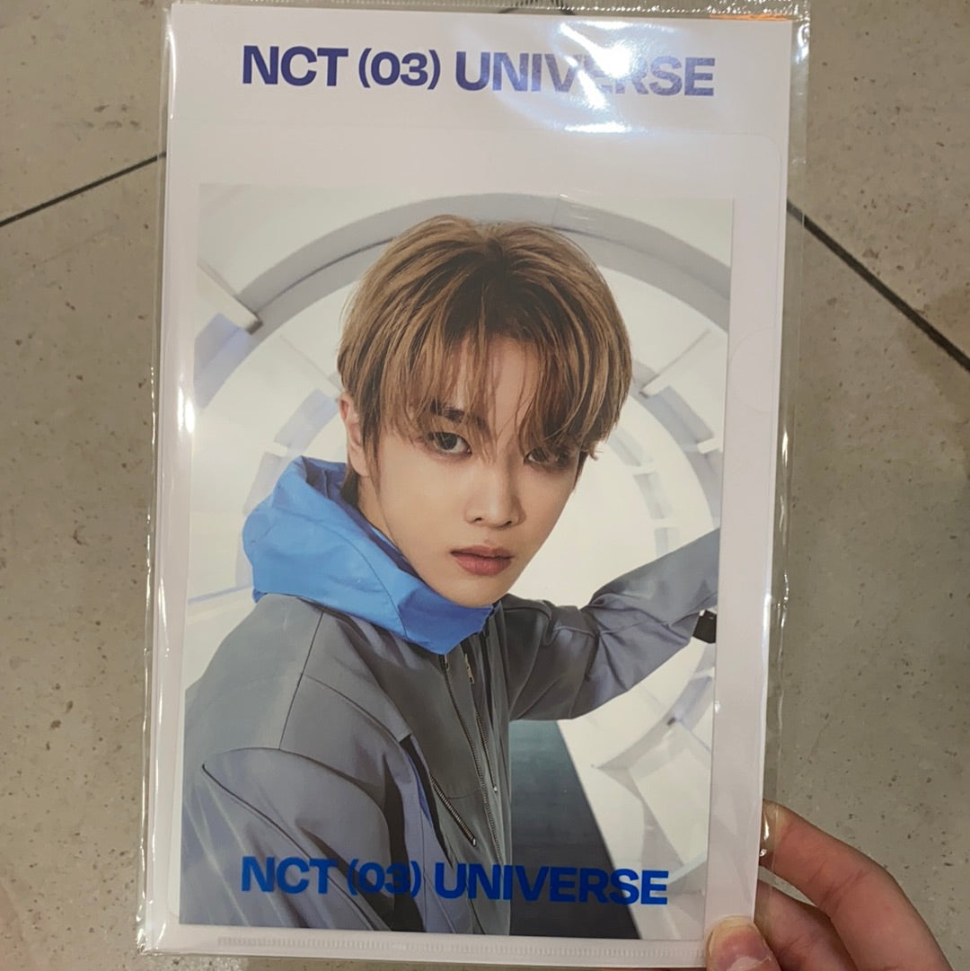 NCT - 'UNIVERSE' Postcard & Hologram Photocard Set