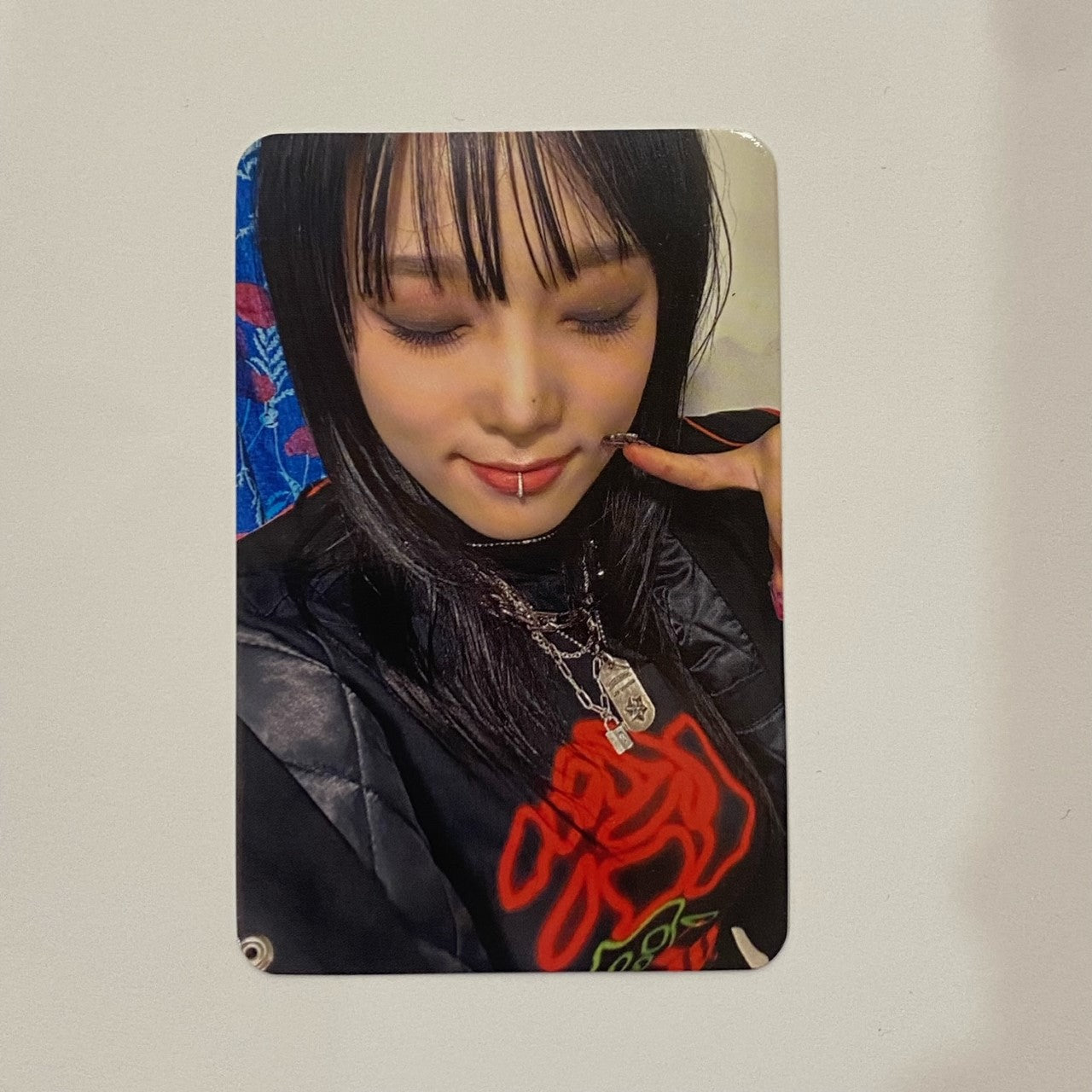 Yena - Love War Apple Music Lucky Draws